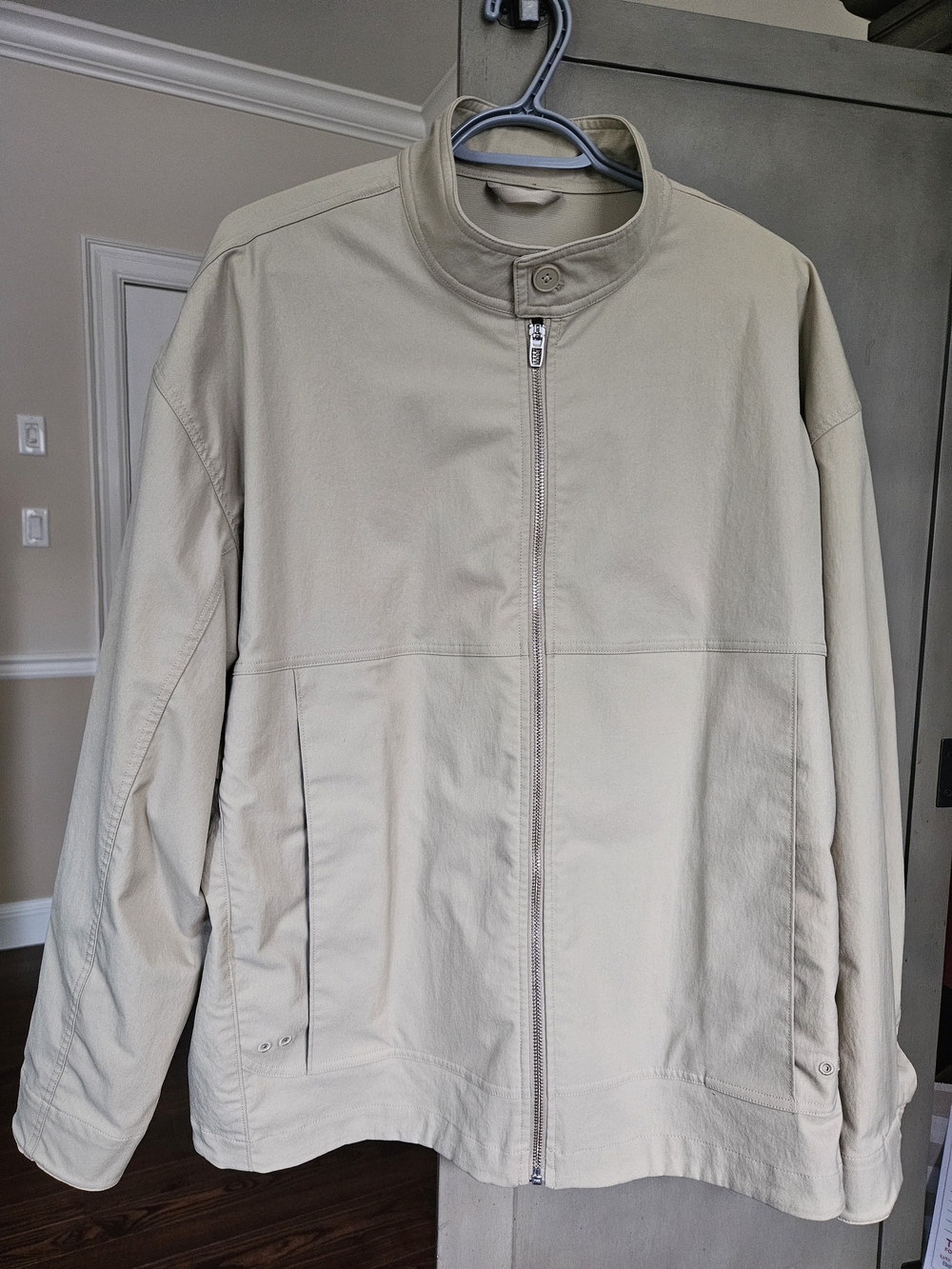 Men's Lightweight Beige Zip-Front Jacket Size Large